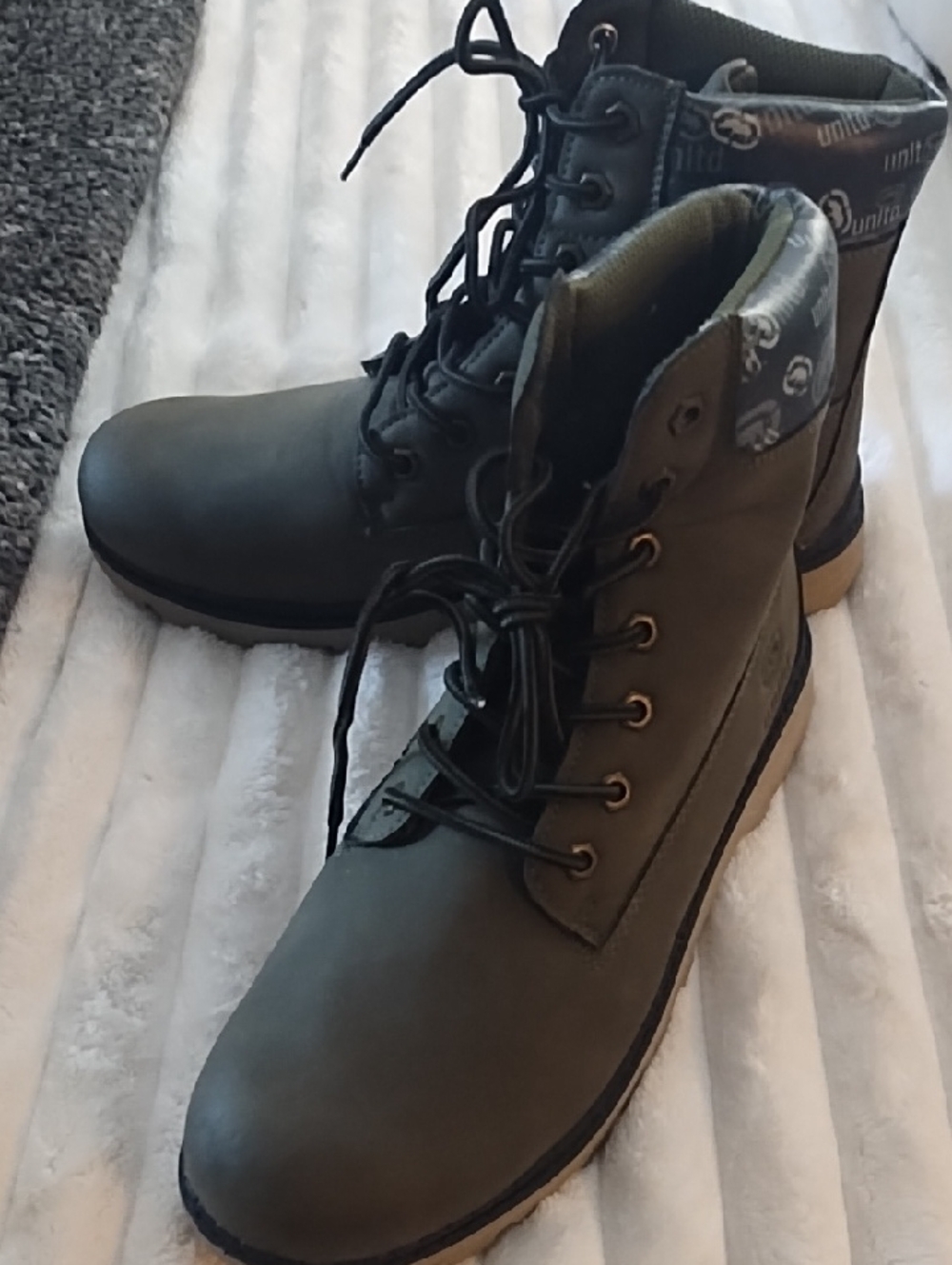 Women’s Olive Green Lace-Up Ankle Boots